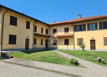 Three-room apartment Via Sant'Andrea, Robecco sul Naviglio - photo 27