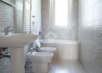 One-room apartment Viale Bolivia, Paderno Dugnano - photo 10