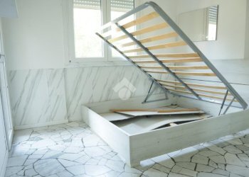 One-room apartment Viale Bolivia, Paderno Dugnano - photo 12