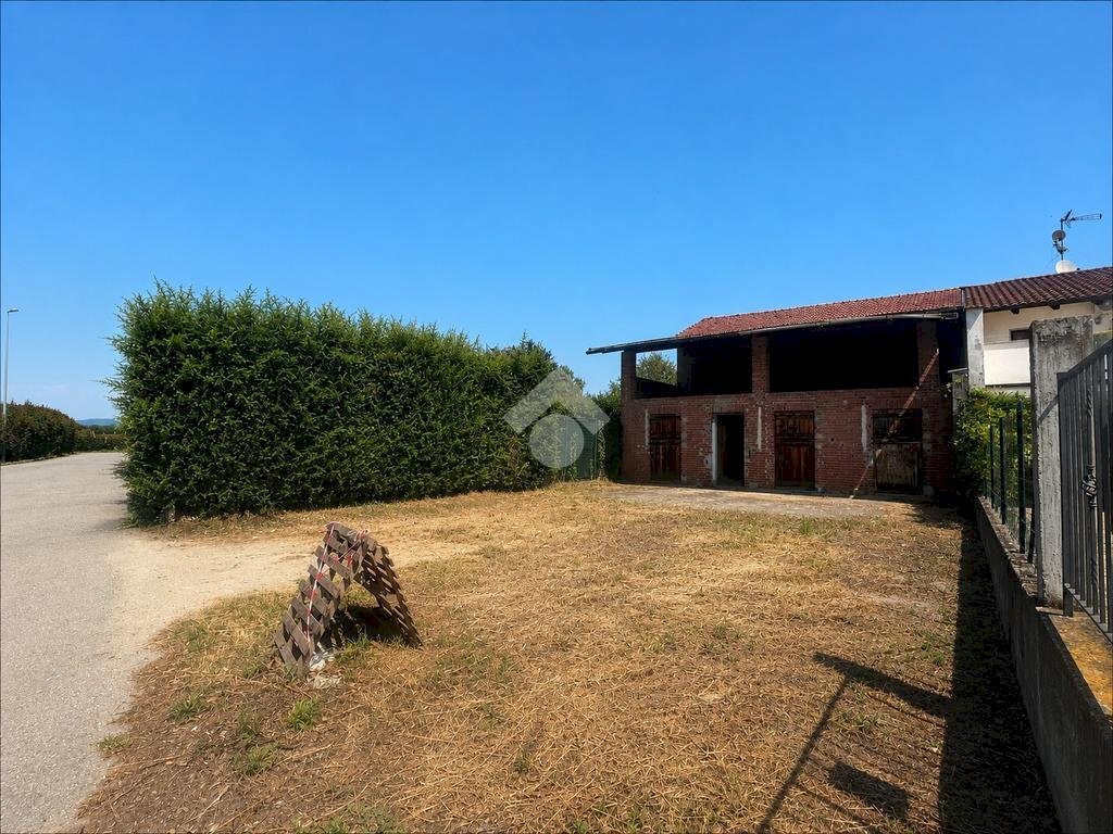 Casa semi indipendente Via G. Ferrari, Alice Castello - foto 2