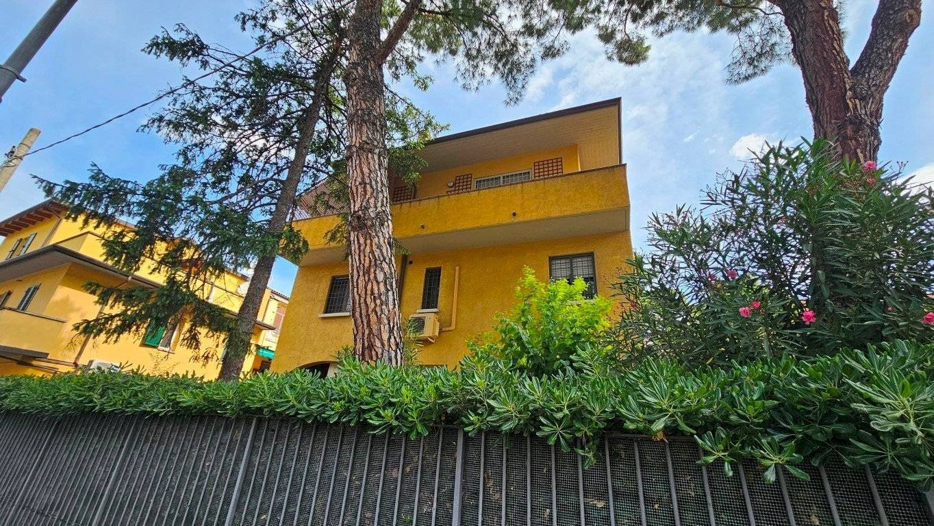 Three-room apartment Via Emilia Levante, 158, Bologna (neighborhood Savena) - photo 1