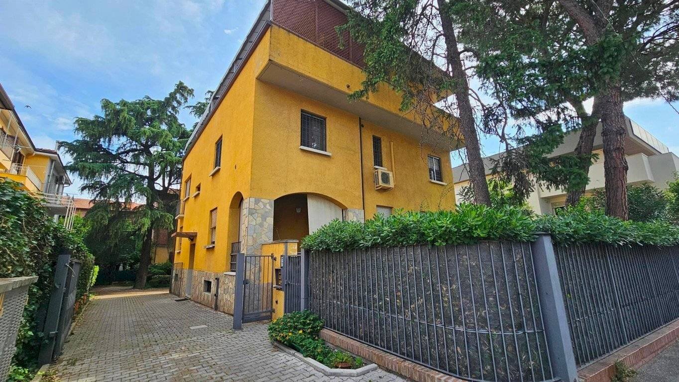 Three-room apartment Via Emilia Levante, 158, Bologna (neighborhood Savena) - photo 2