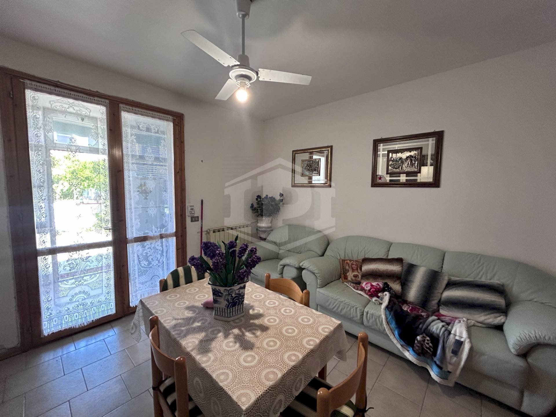 Three-room apartment Viale Renata di Francia, Comacchio - photo 1