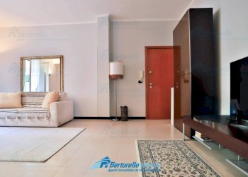 Bilocale Genova (zona Cornigliano) - foto 1