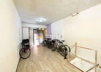 Magazzino VIA CASTIGLIONE AD.ZE, Bologna - foto 4