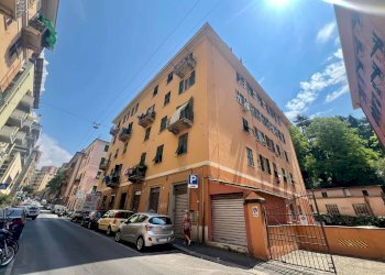 Trilocale Genova (zona San Fruttuoso) - foto 21