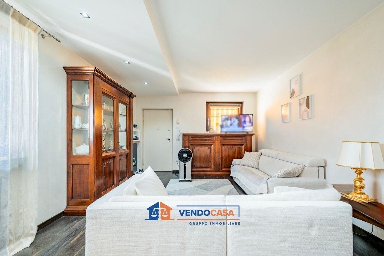 Three-room apartment Sant'Albano Stura - photo 2