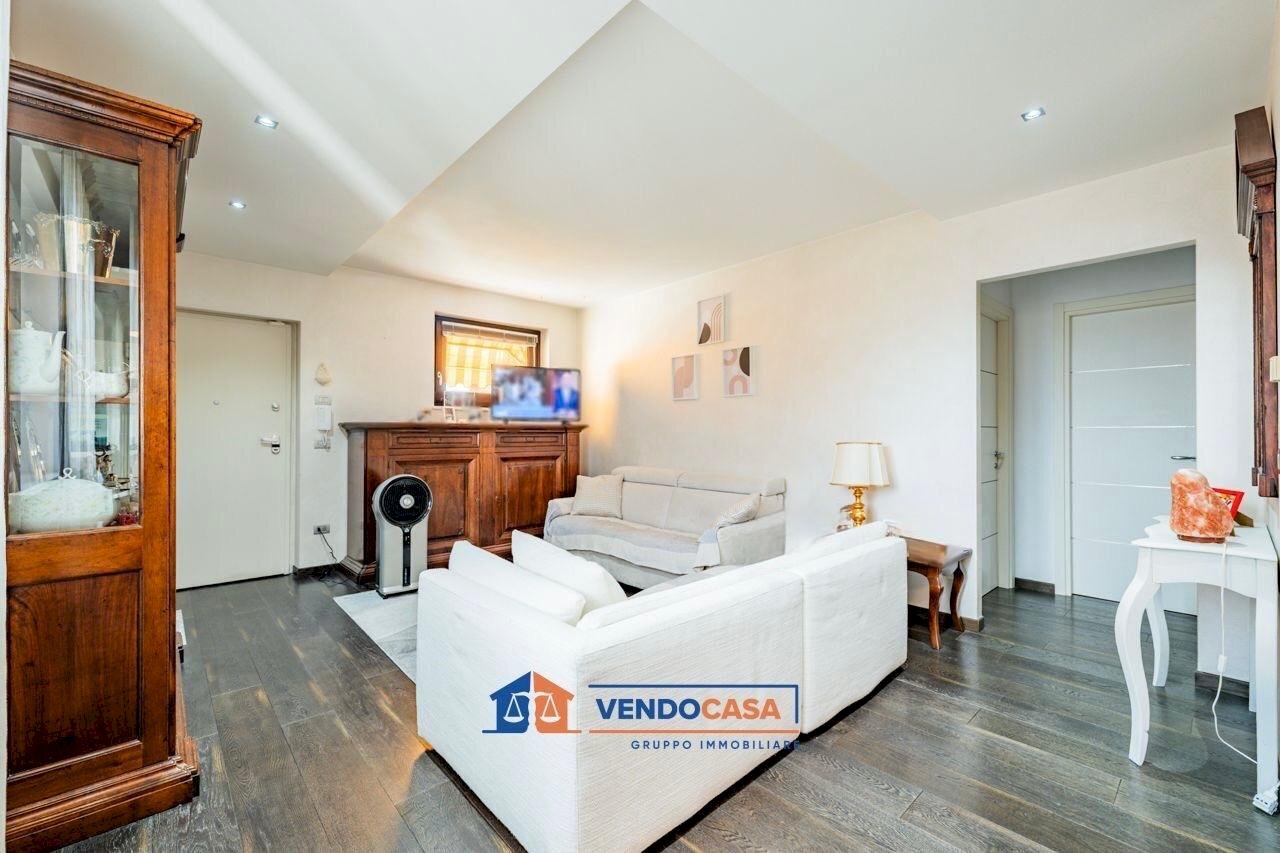 Three-room apartment Sant'Albano Stura - photo 3