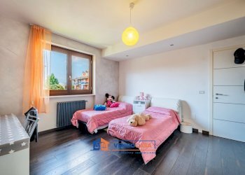 Three-room apartment Sant'Albano Stura - photo 14