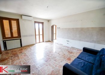 Foto 13 - Three-room apartment via barone
 
8, Candia Canavese - photo 13