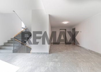 Scale - Apartment Via Olona
 
17, Rho - photo 7
