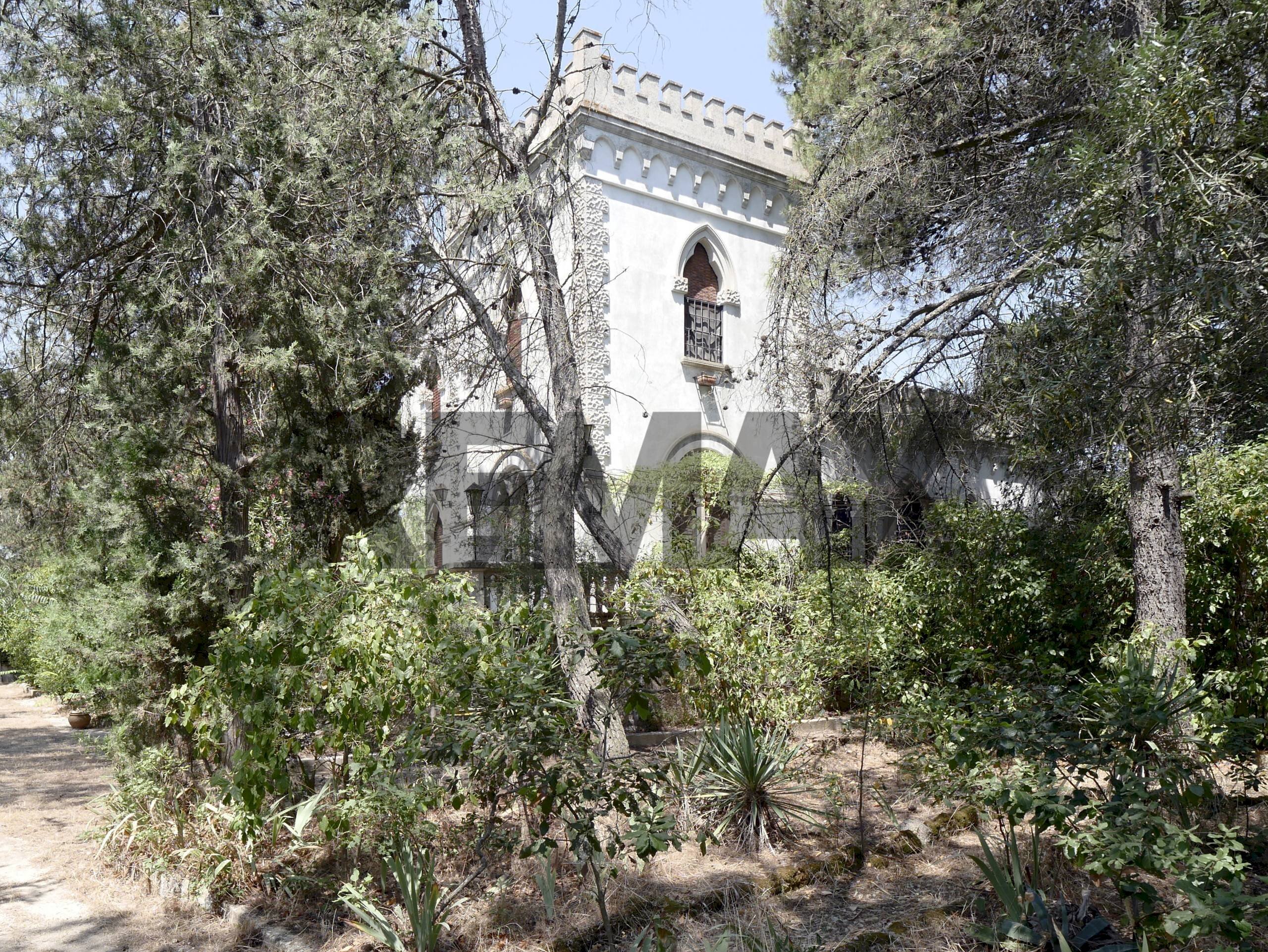 Edificio all\'aperto - Villa Strada Vicinale Vecchia Matera
 
snc, Gioia del Colle - foto 1