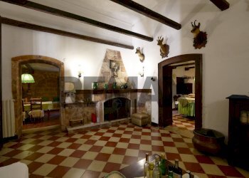 Soggiorno - Villa Strada Vicinale Vecchia Matera
 
snc, Gioia del Colle - foto 12