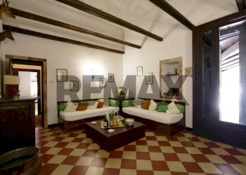 Soggiorno - Villa Strada Vicinale Vecchia Matera
 
snc, Gioia del Colle - foto 13