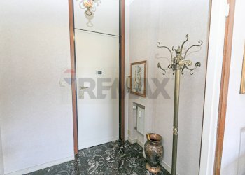 Hall / corridoio - Apartment Via Barbareschi
 
201, Genova - photo 5