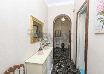 Hall / corridoio - Apartment Via Barbareschi
 
201, Genova - photo 13