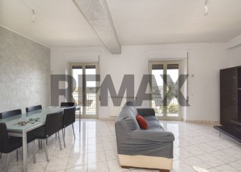 Sala da pranzo - Appartamento Via Giuseppe Sciuti
 
45, Acireale - foto 4
