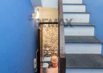 Scale - Casa indipendente Via Bastionello
 
10, Aci Castello - foto 8