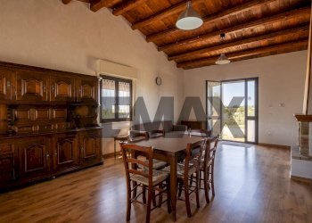 Sala da pranzo - Villa Contrada Bosco Di Mezzo
 
snc, Caltagirone - foto 21