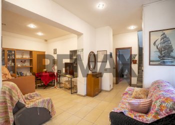 Soggiorno - Casa indipendente Via Delle Medaglie D'oro
 
7, Catania - foto 11