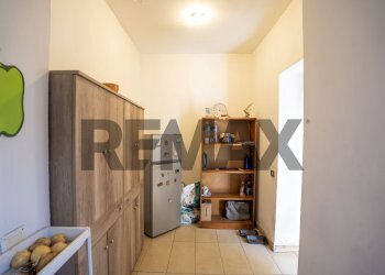 Hall / corridoio - Casa indipendente Via Delle Medaglie D'oro
 
7, Catania - foto 24