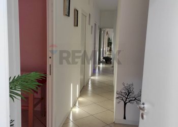 Hall / corridoio - Commercial Activity Via Vincenzo Monti
17, Paterno - photo 50