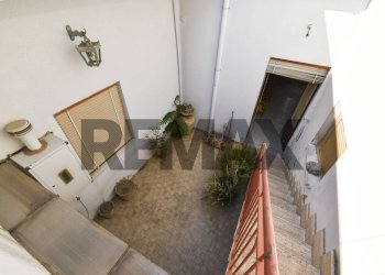 Scale - Independent house Via Palermo
 
10/12, Belpasso - photo 28