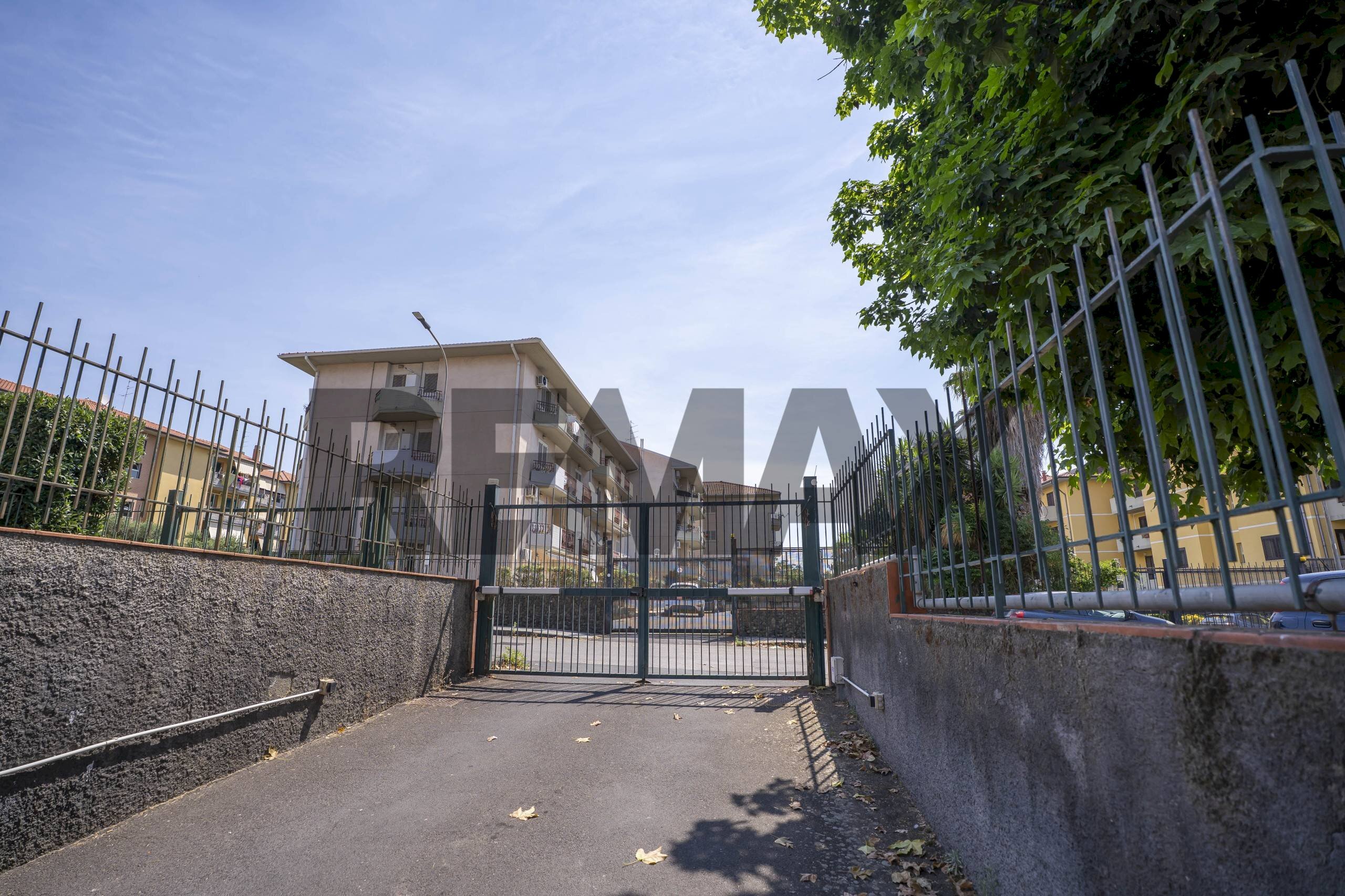 Edificio all\'aperto - Trilocale Via Pompeo Cisternazza
10, Mascalucia - foto 3