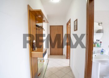 Hall / corridoio - Trilocale Via Pompeo Cisternazza
10, Mascalucia - foto 9