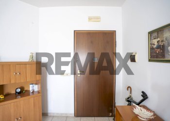 Hall / corridoio - Trilocale Via Pompeo Cisternazza
10, Mascalucia - foto 15
