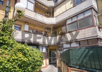 Edificio all\'aperto - Trilocale Via Pompeo Cisternazza
10, Mascalucia - foto 41