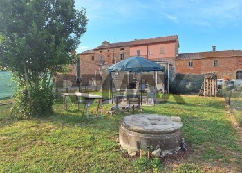 Giardino - Casa semi indipendente Vocabolo Forcone
 
3, Castiglione del Lago - foto 4