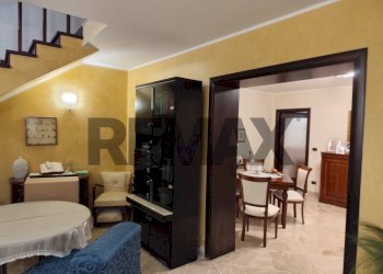 Sala da pranzo - Quadrilocale via isonzo
 
40, Siracusa - foto 3