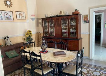 Sala da pranzo - Appartamento Via Antonio d'auria
 
182, Sant'Anastasia - foto 18