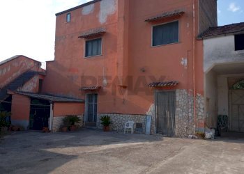 Casa all\'aperto - Semi-detached house via Ponte Trave
 
89, San Felice a Cancello - photo 5