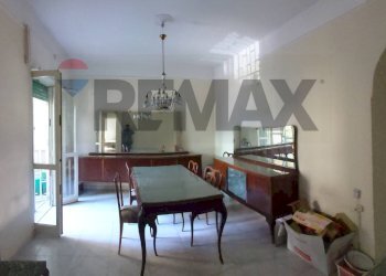 Sala da pranzo - Quadrilocale via Caldieri
 
63, Napoli - foto 2