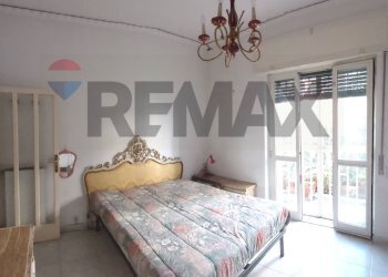 Camera / camera da letto - Quadrilocale via Caldieri
 
63, Napoli - foto 4