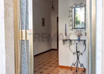 Hall / corridoio - Casa indipendente Via Michelangelo
 
3, Osimo - foto 7