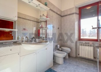 Bagno - Casa indipendente Via Michelangelo
 
3, Osimo - foto 29