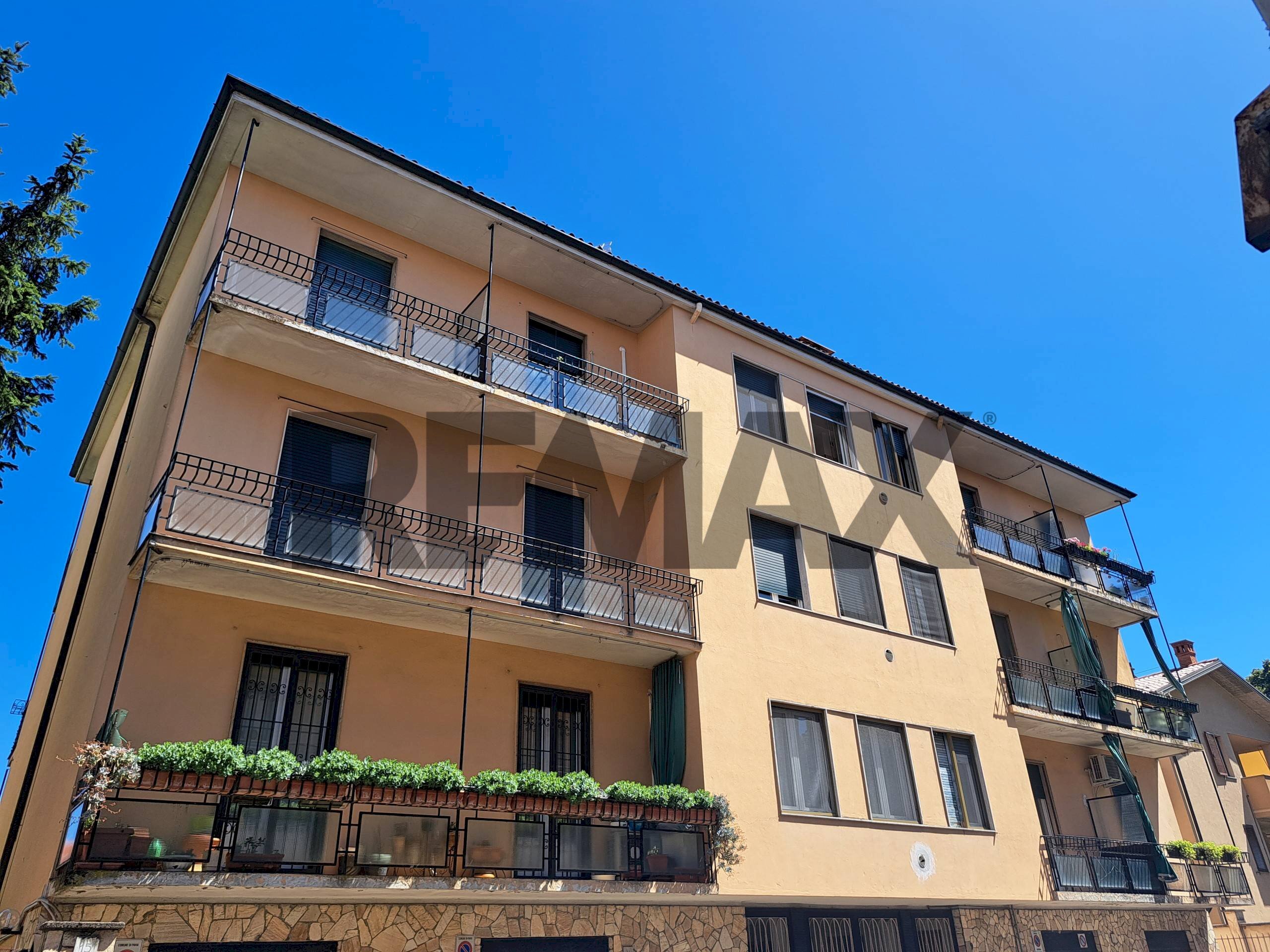 Edificio all\'aperto - Bilocale via carlo albani
 
9, Pavia - foto 1