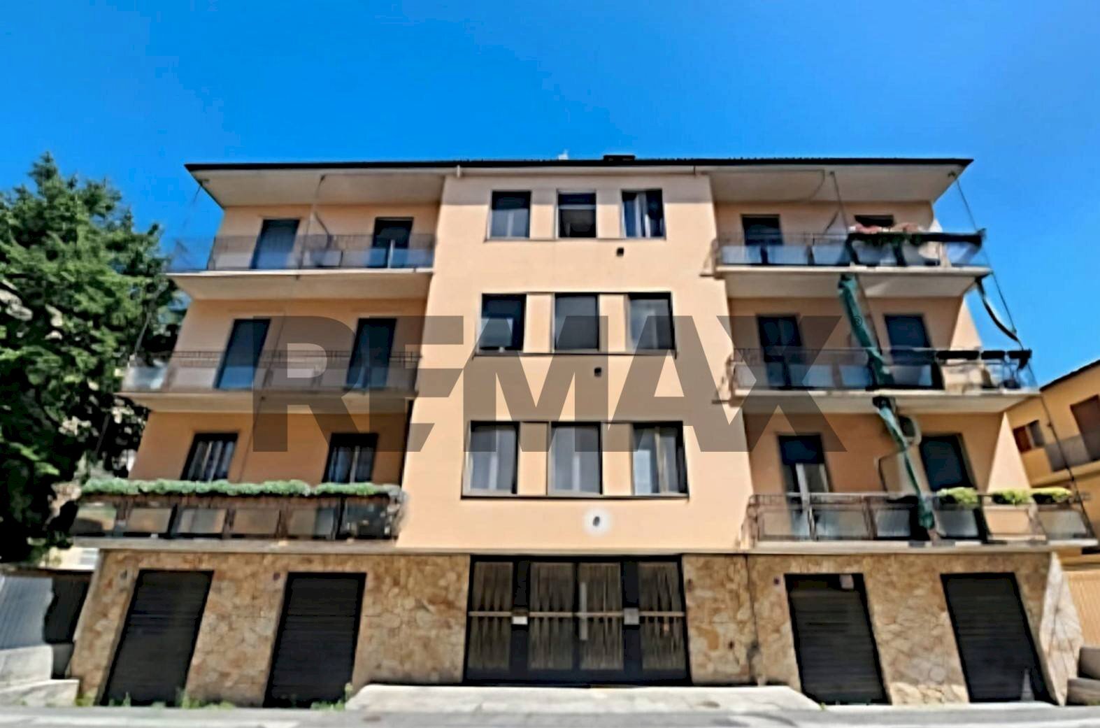 Edificio all\'aperto - Bilocale via carlo albani
 
9, Pavia - foto 3