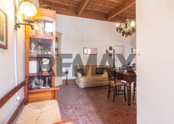 Soggiorno - Bilocale Via Montebello
16, Ischia di Castro - foto 8
