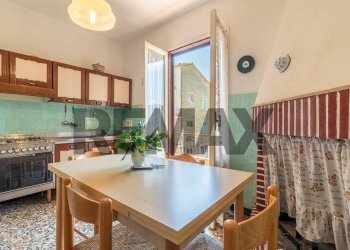 Sala da pranzo - Quadrilocale Via Peleo Caporossi
3, Ischia di Castro - foto 1