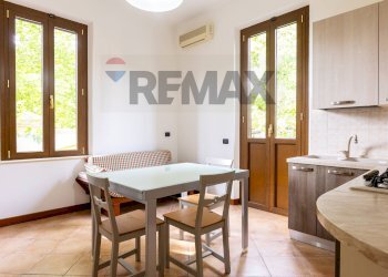 Sala da pranzo - Semi-detached house IV Novembre
 
35, Fidenza - photo 7