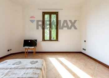 Camera / camera da letto - Semi-detached house IV Novembre
 
35, Fidenza - photo 10