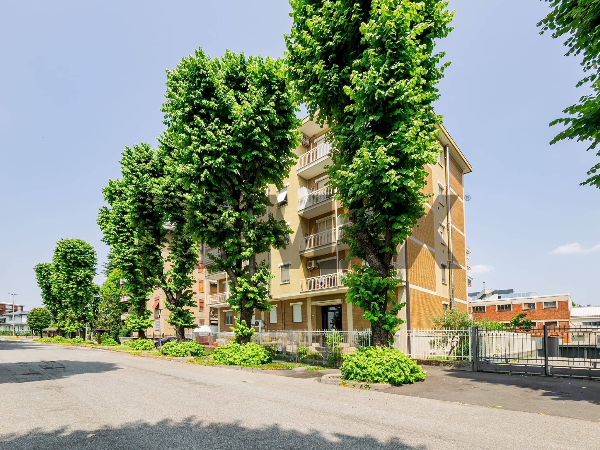 Edificio all\'aperto - Three-room apartment Via dell'Atleta
 
35, Seregno - photo 1