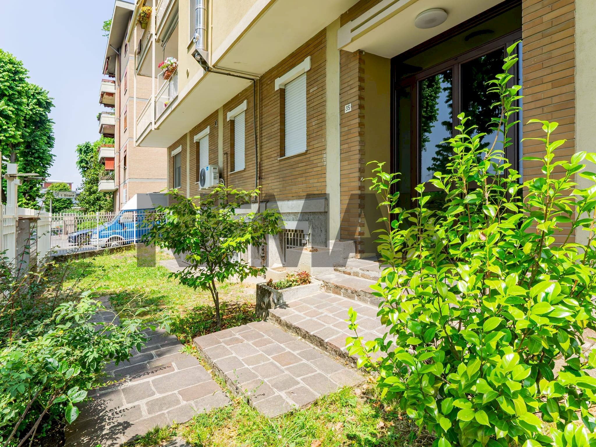 Giardino - Three-room apartment Via dell'Atleta
 
35, Seregno - photo 3