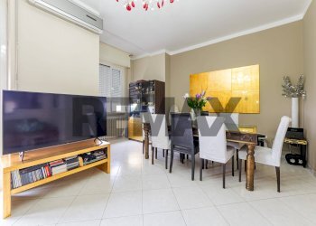 Sala da pranzo - Three-room apartment Via dell'Atleta
 
35, Seregno - photo 9