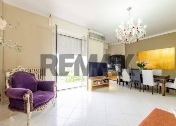 Sala da pranzo - Three-room apartment Via dell'Atleta
 
35, Seregno - photo 12