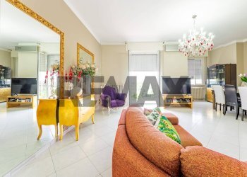 Sala da pranzo - Three-room apartment Via dell'Atleta
 
35, Seregno - photo 13